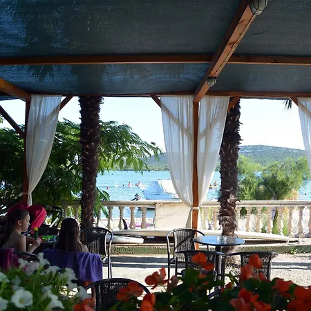 With A Swimming Pool Pirovac, Sibenik - 25538 Affittacamere