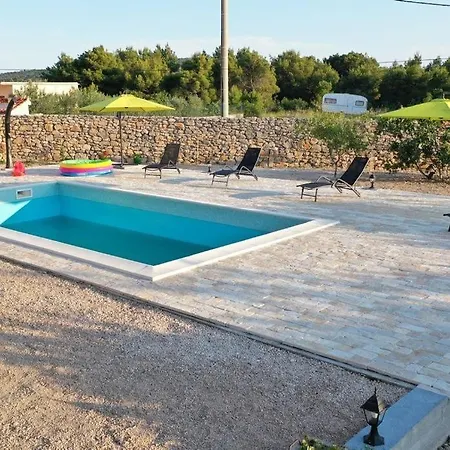 With A Swimming Pool Pirovac, Sibenik - 25538 Konukevi Pirovac